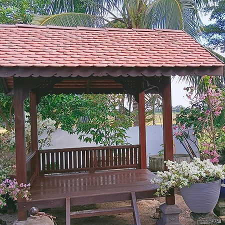 Kurau Inn Farmstay Kuala Kurau Экстерьер фото