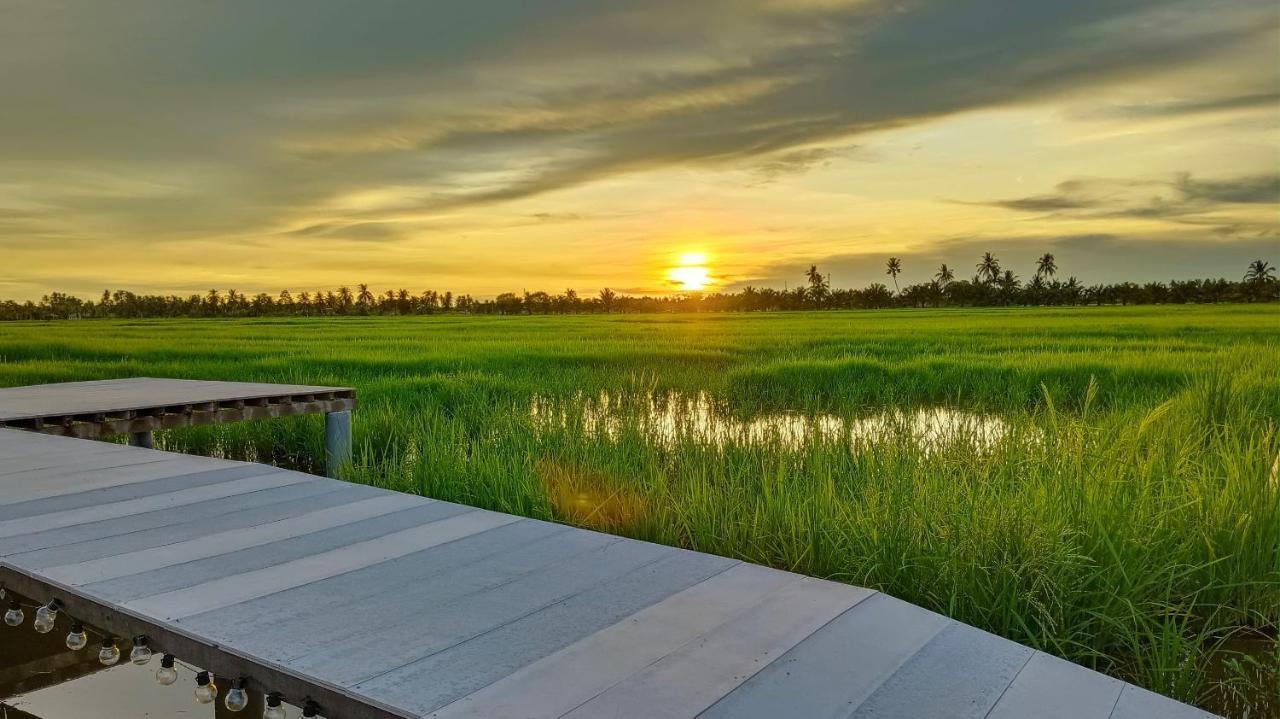 Kurau Inn Farmstay Kuala Kurau Экстерьер фото